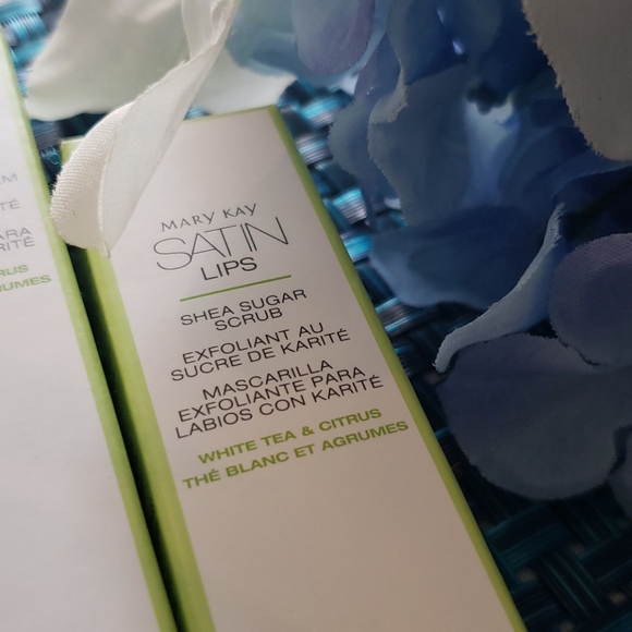 Mary Kay Satin Lips Set Scrub Balm Shae Butter - Picture 4 of 5